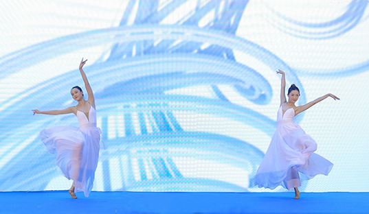 極之所見(jiàn) 不止美好 | 瑪格·極 廣州羅浮宮藝術(shù)旗艦店啟幕