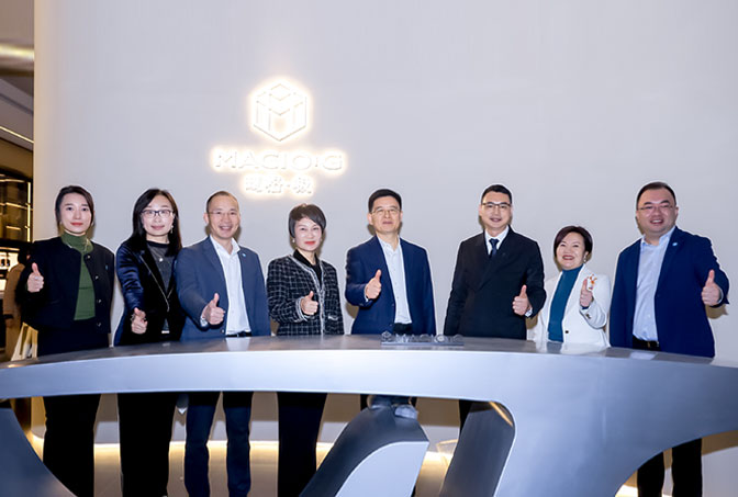 大咖齊助陣｜瑪格·極 上海展首日，人潮涌動(dòng)，火爆全場(chǎng)！